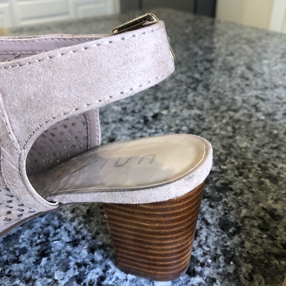 Open-toed Heels - Picture 4 of 7